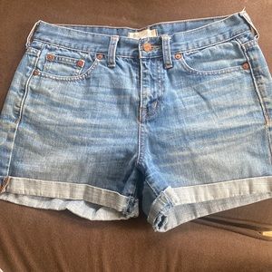 Reposhing this item I purchased on auction